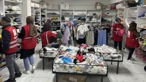 Bayramda 1500’ü aşkın çocuğun yüzü “Kızılay Butik” ile güldü