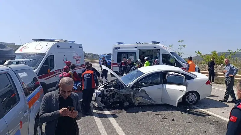 Bilecik'te trafik kazası 9 kişi yaralandı