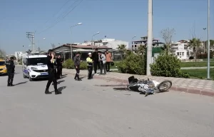 Manisa’da Direğe Çarpan Motosikletli Hayatını Kaybetti