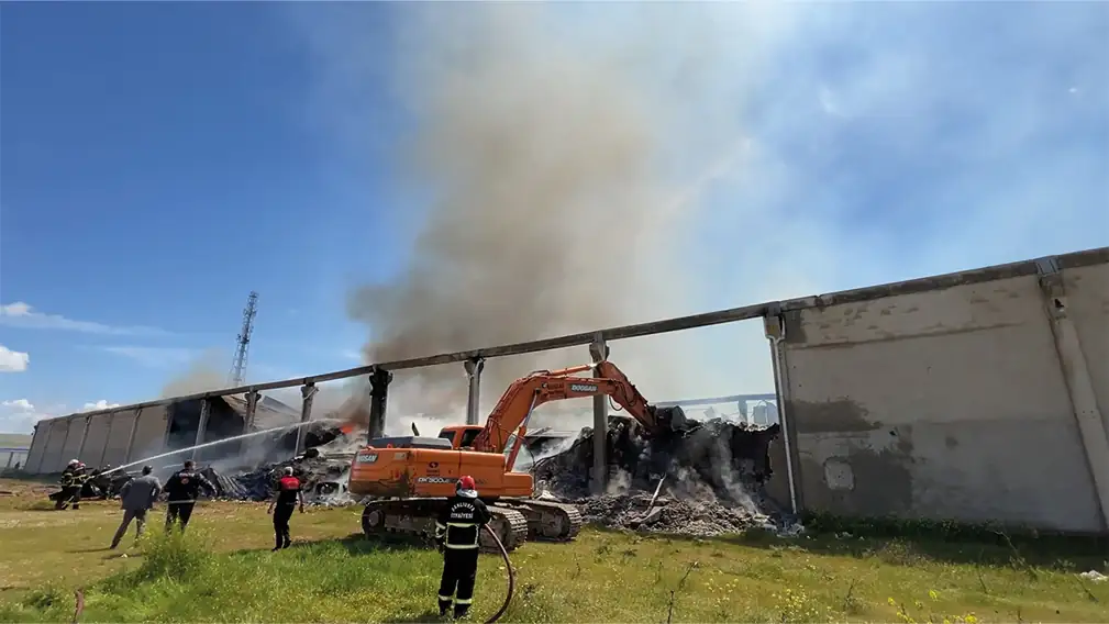 Şanlıurfa’da bir tekstil fabrikasında