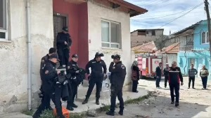 Şizofreni hastası 4 polisi yaraladı