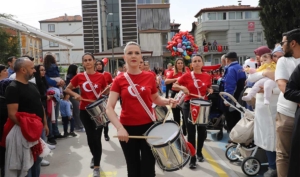 Velilerin oluşturduğu bando gösteri sundu