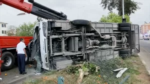 Antalya’da Otel Servis Aracı Devrildi, 19 Yaralı!