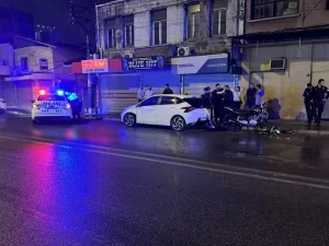 İzmir’de Motosiklet Kazası: 1 Ağır Yaralı!