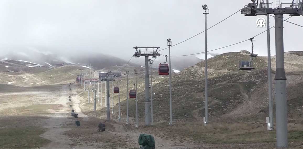 Erciyes'te teleferik ve telesiyejlerin 7 aylık bakım çalışması başladı