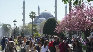 İstanbul ilk 3 ayda yaklaşık 3,8 milyon turist ağırladı