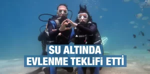 Kız arkadaşına su altında evlenme teklif etti