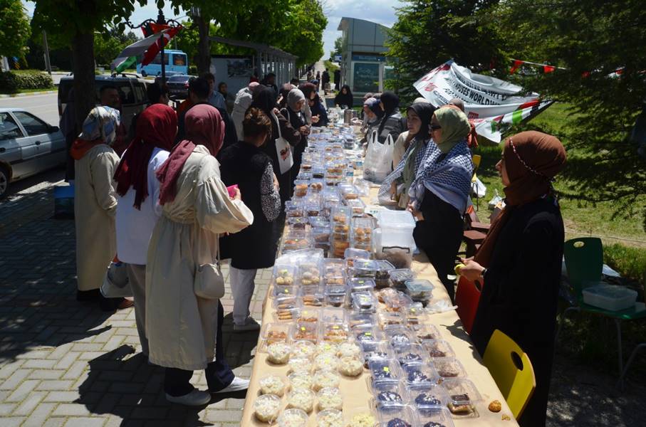 Kütahya Dumlupınar Üniversitesinde Filistin'e destek kermesi düzenlendi