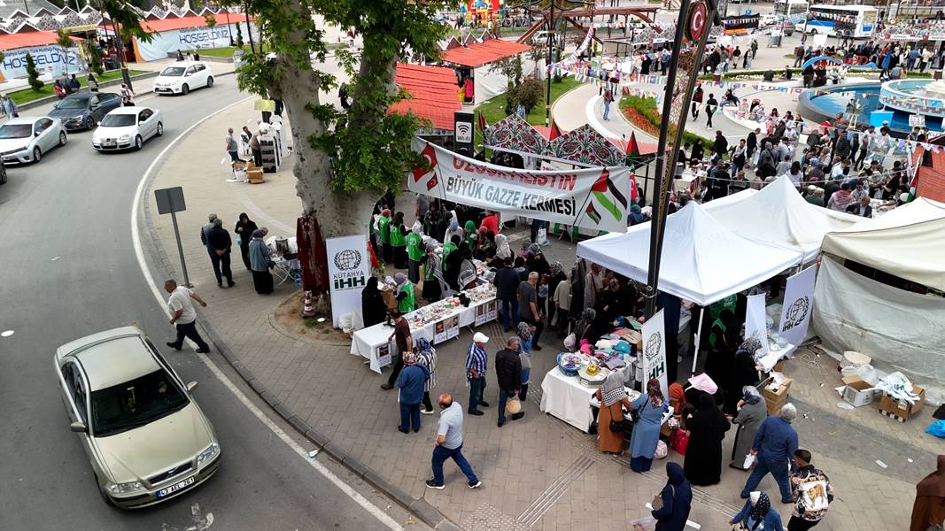 Kütahya’da Filistin'e destek için Büyük Filistin Kermesi düzenlendi