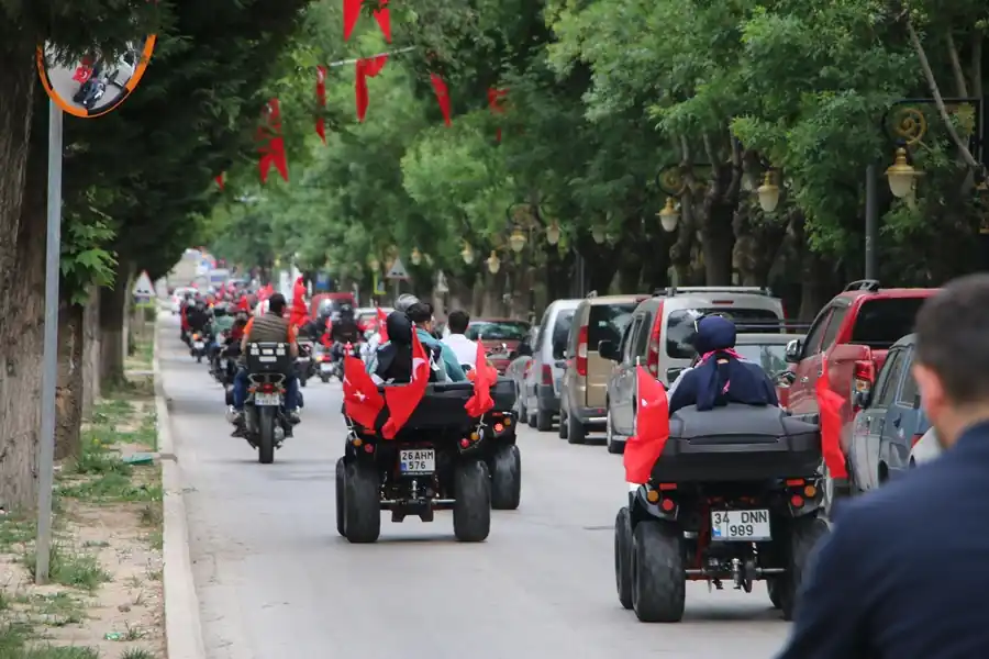 Kütahya'da motorcular 19 Mayıs için sürüş yaptı 