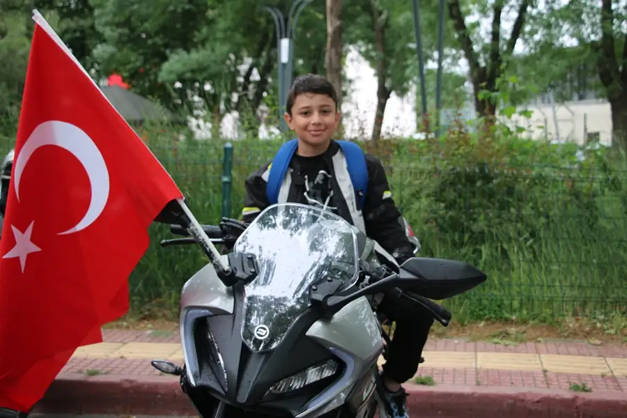 Kütahya'da motorcular 19 Mayıs için sürüş yaptı 