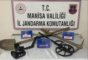 Manisa’da kaçak kazı yapan 3 şüpheli suçüstü yakalandı