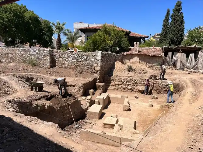 Muğla'da inşaat temelinde tarihi eserler bulundu