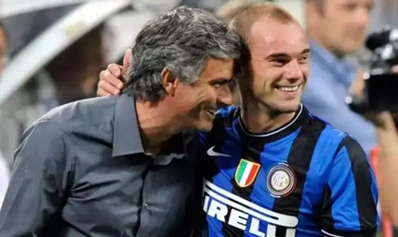 Sneijder’den Mourinho’ya özel görüşme