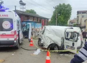 Bursa’da trafik kazası: 3 ölü, 4 yaralı