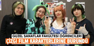 Kütahya’da üniversite öğrencileri çizgi film karakteri kostümleriyle festivale katıldı