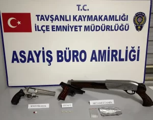 Kütahya’da uyuşturucu taciri tutuklandı 