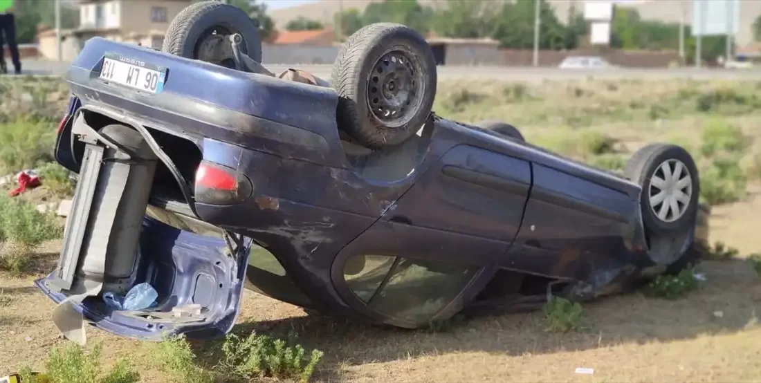 Afyonkarahisar'da otomobilin devrilmesi sonucu