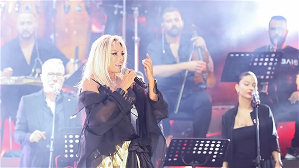 Ajda Pekkan Beşiktaş’ın stadında konser verecek