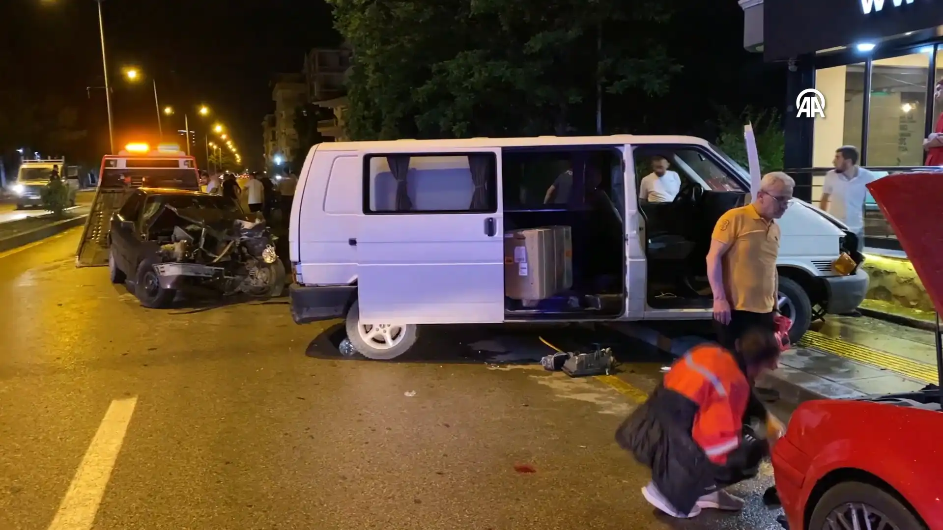 Ankara’da zincirleme trafik kazası: 3 yaralı