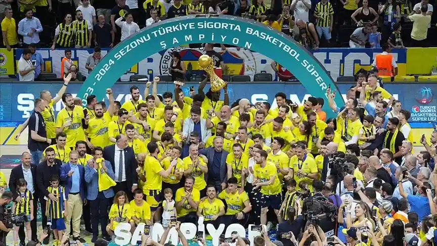 Erkekler Basketbol Süper Ligi’nde şampiyon Fenerbahçe oldu