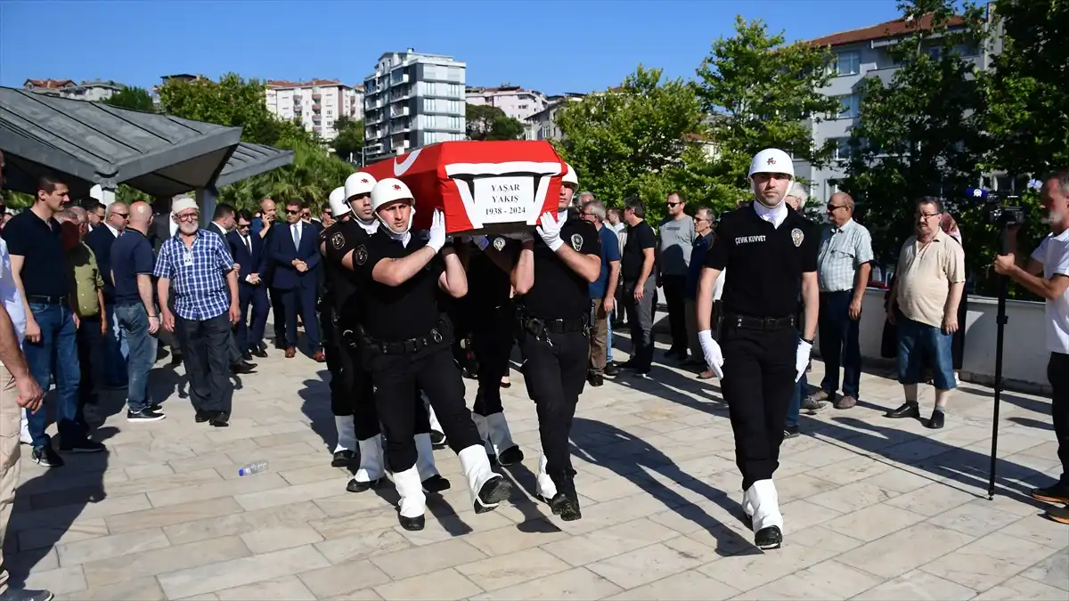 Eski Dışişleri Bakanı Yakış, Düzce’de defnedildi