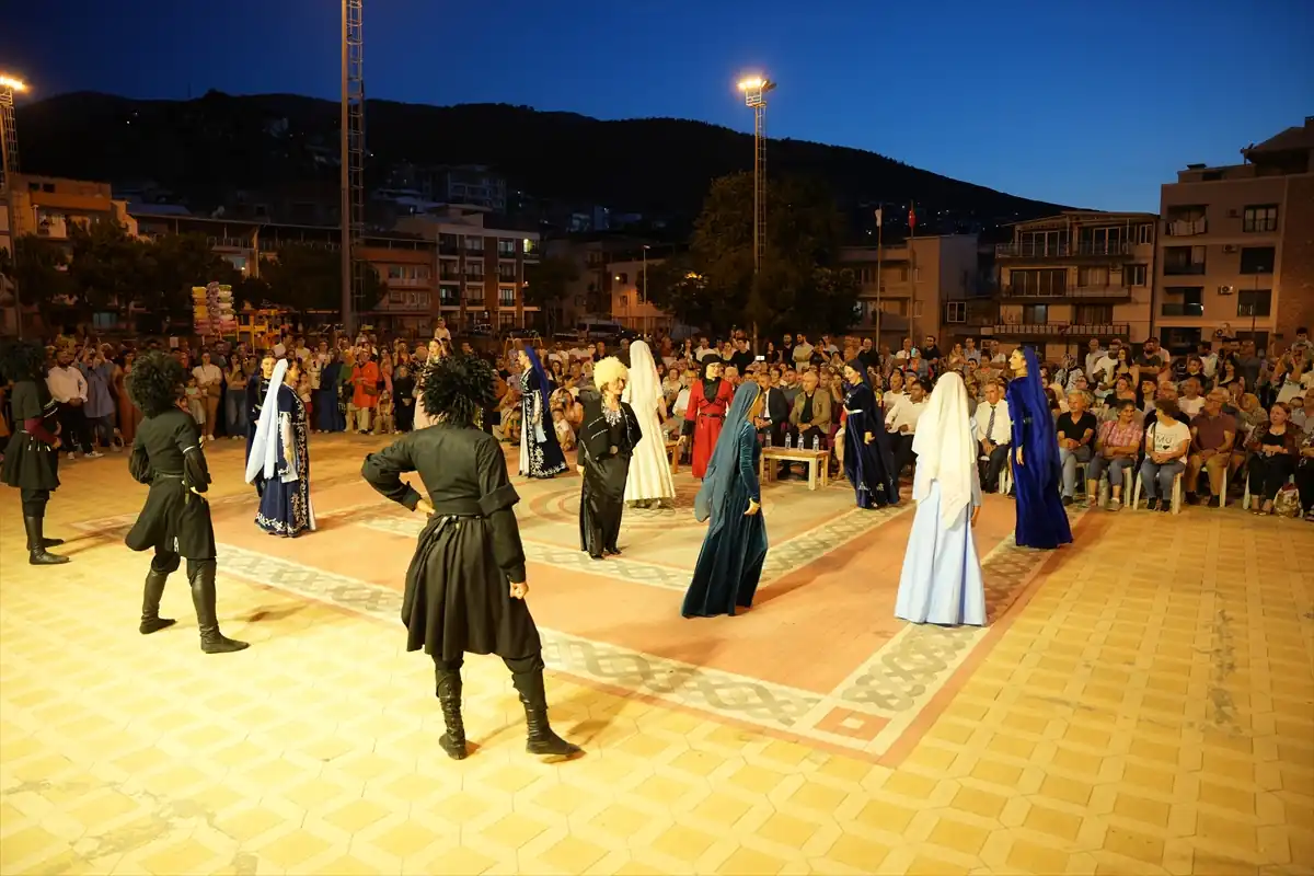 İzmir’de “Gürcü Kültür Gecesi” düzenlendi