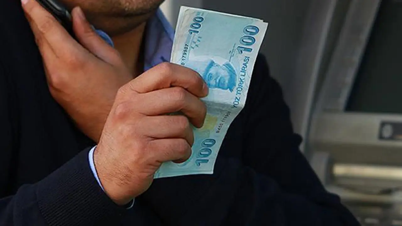 Kamu görevlisi yalanıyla 4 kişiyi 11,5 milyon lira dolandırdılar