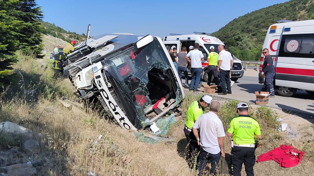 Kütahya'da kaza yapan otobüsteki hayat kurtaran detay ortaya çıktı