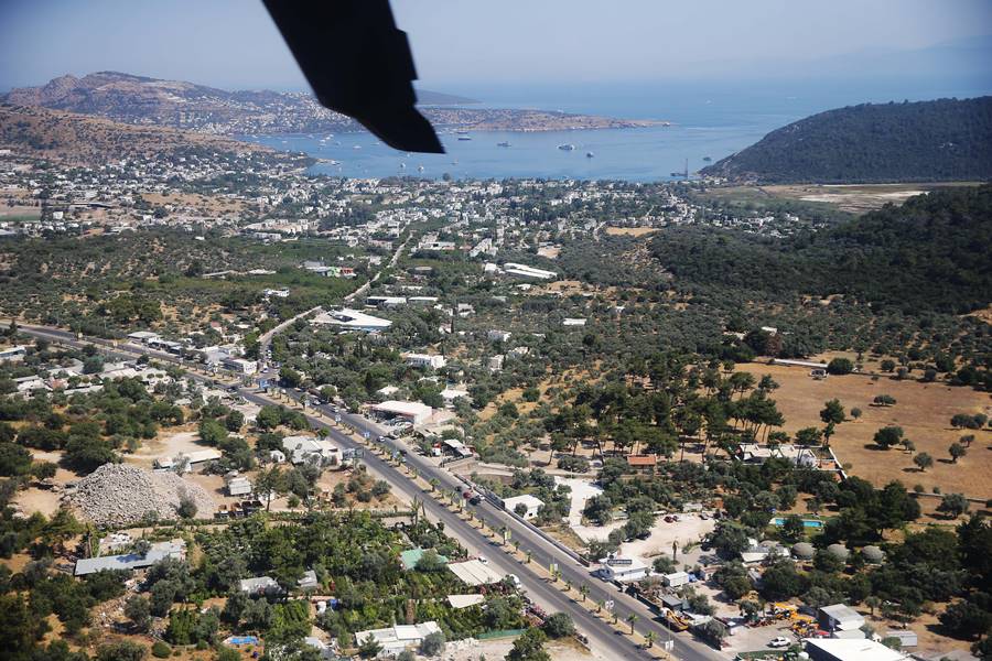 Muğla’da jandarmadan helikopter destekli trafik denetimi