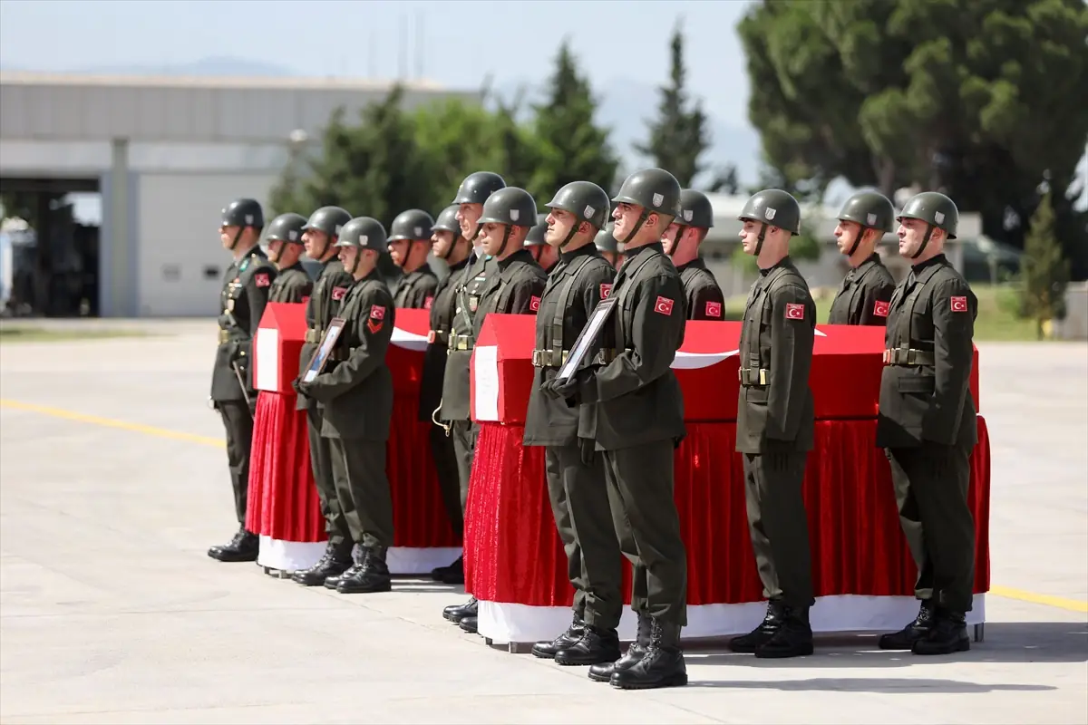 Şehit Hava Pilot Albay Uğur Yıldız, son yolculuğuna uğurlandı