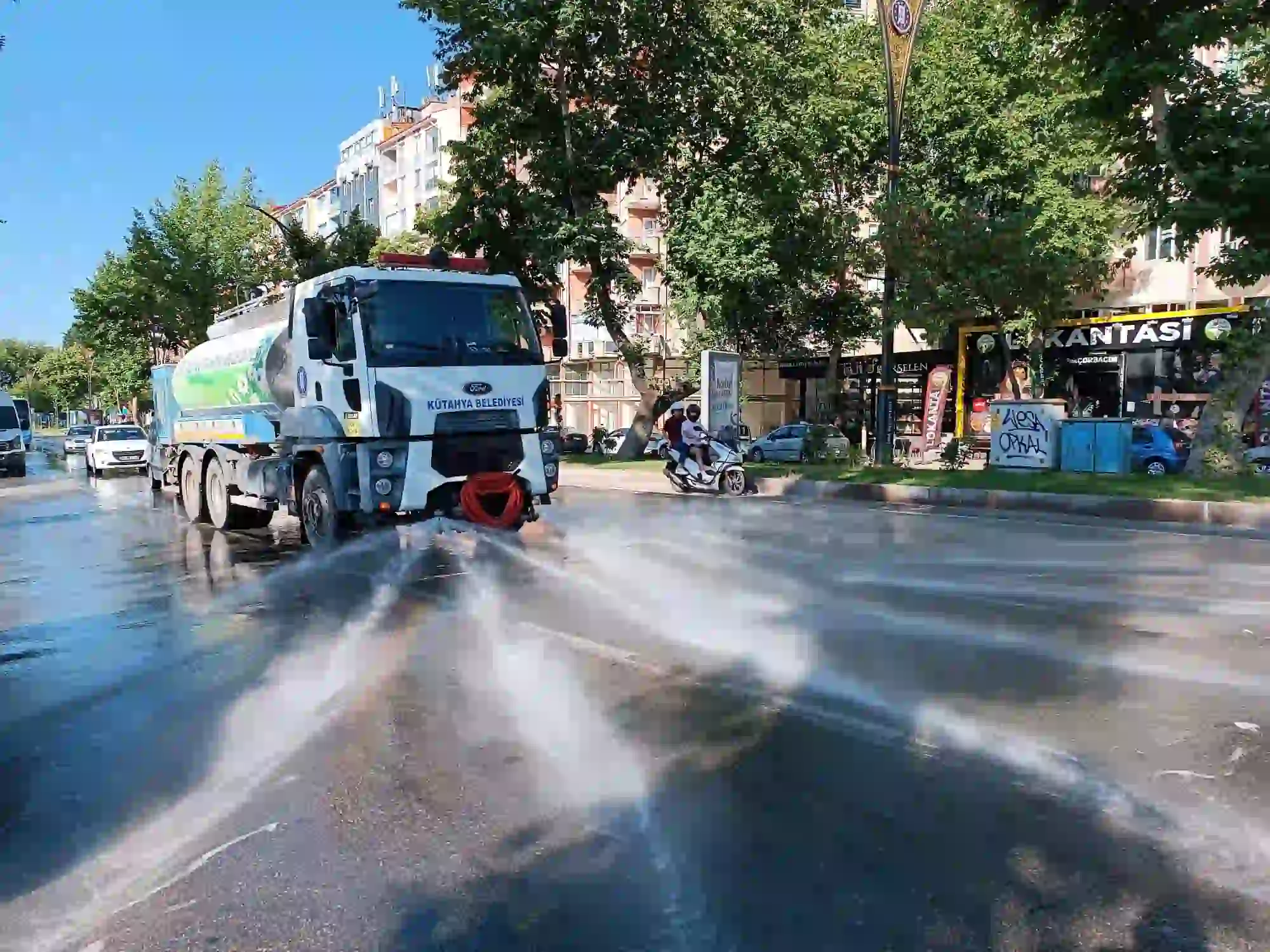 Kütahya’da bayram temizliği sürüyor 