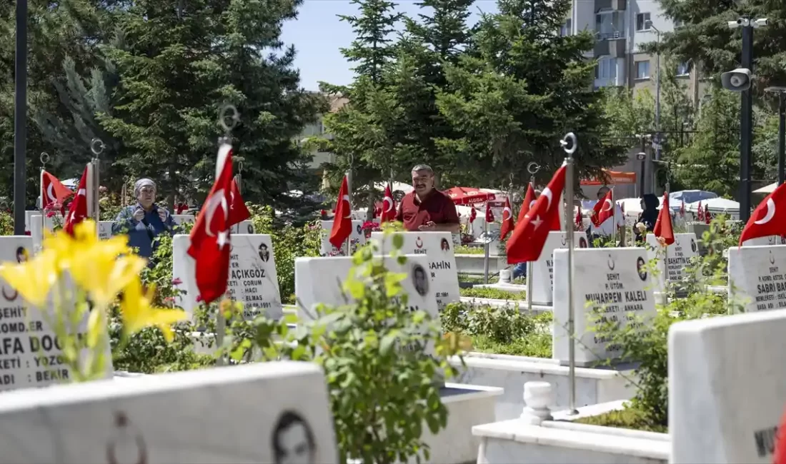 Kurban Bayramı arifesi, şehitlerimizi