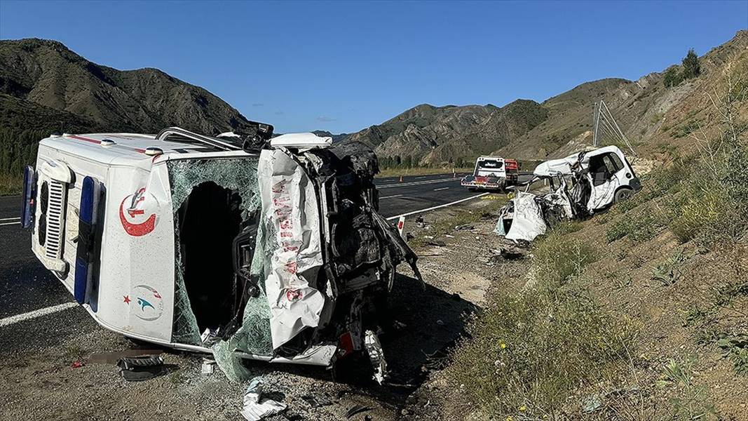 Erzurum'un Oltu ilçesinde ambulans