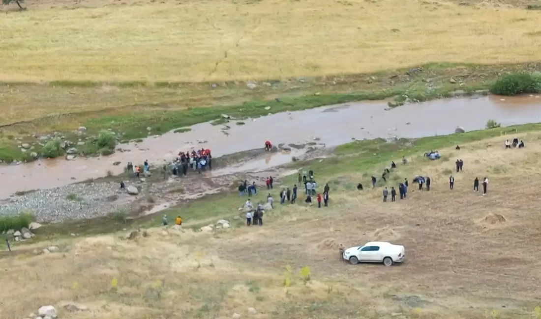 Erzurum'da akıntıya kapılan genç,