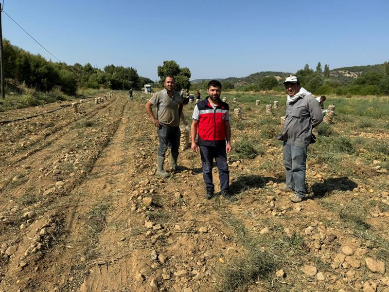 Kütahya’da ekipler çiftçi ve üreticileri denetledi