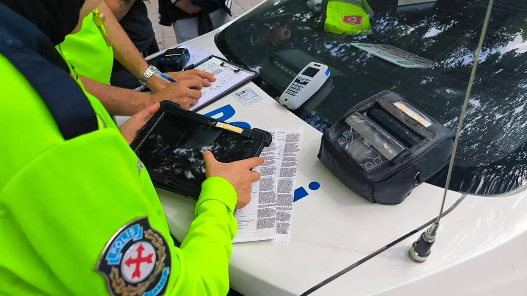 Kütahya’da hem alkollü hem ehliyetsiz motosikletli yakalandı 