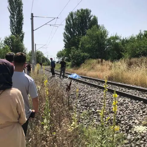 Kütahyada tren çapa makinesine çarptı 1 ölü