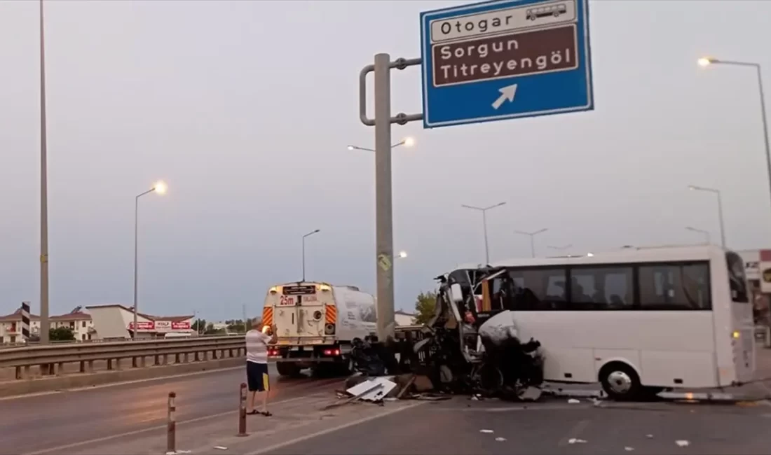 Antalya'nın Manavgat ilçesinde, turistleri