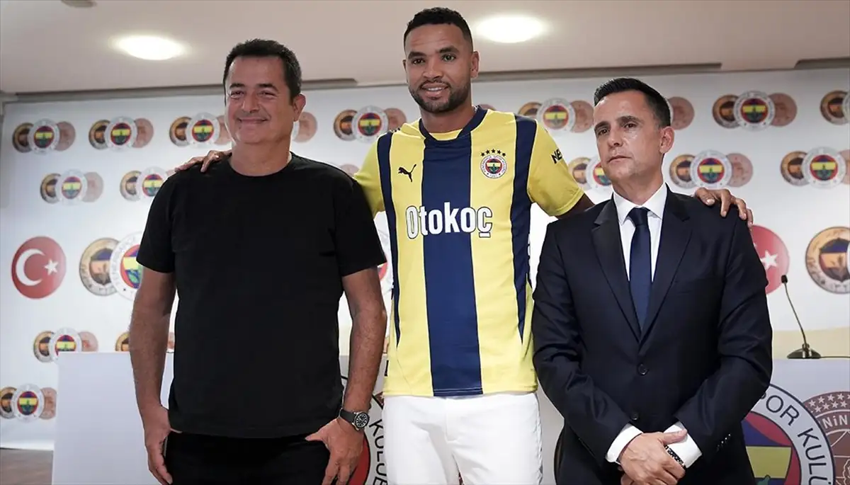 Fenerbahçe, Youssef En-Nesyri için imza töreni düzenledi