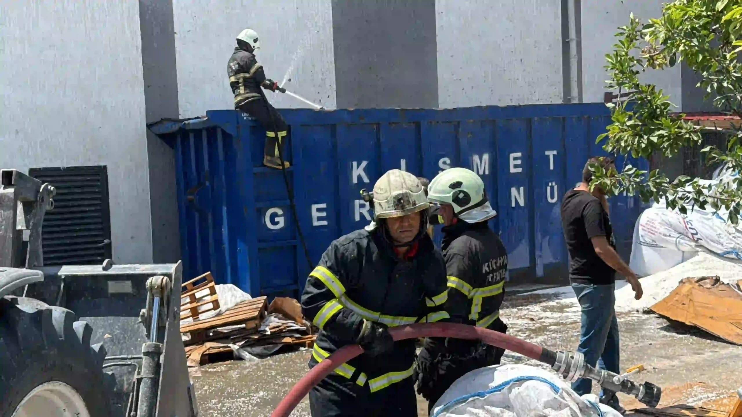 Kütahya’da fabrikada yangın