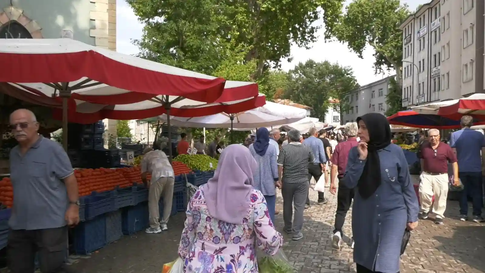 Kütahya’da pazarcı esnafının ‘haksız kazanç’ iddiası 