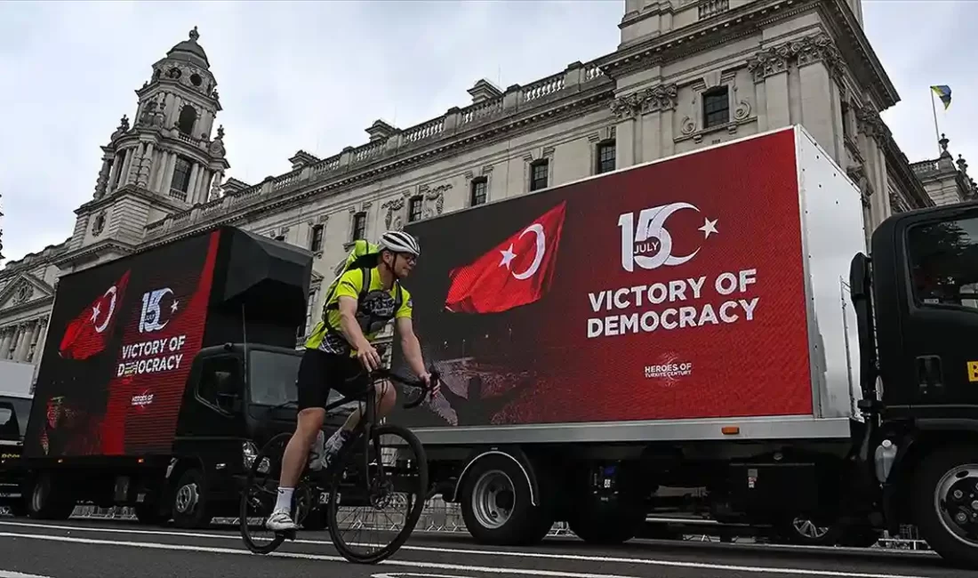 Londra'da, Türk halkının 15