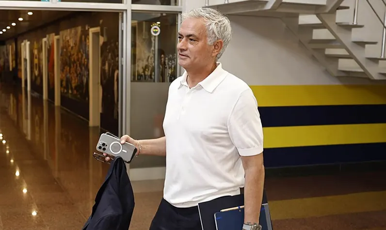 Mourinho'dan 9 futbolcu için