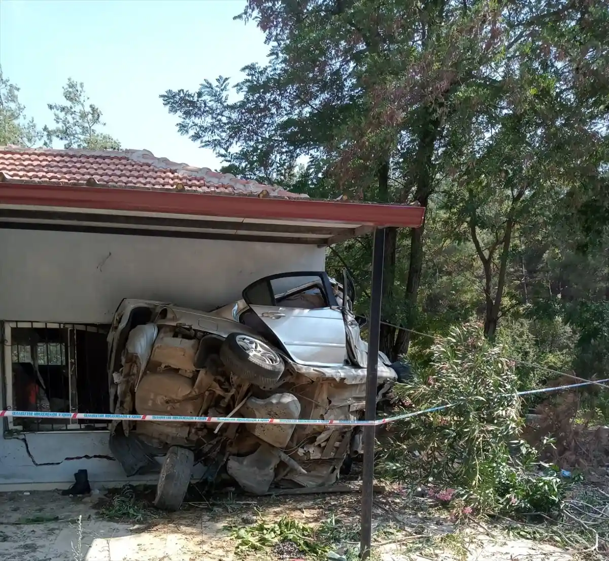 Muğla’da Devrilen Otomobilin Sürücüsü Hayatını Kaybetti