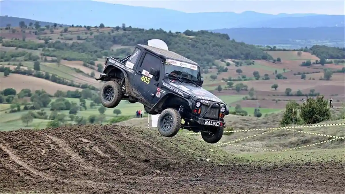 Otomobil Sporlarında Hafta Sonu Offroad Heyecanı: Artvin ve Niğde