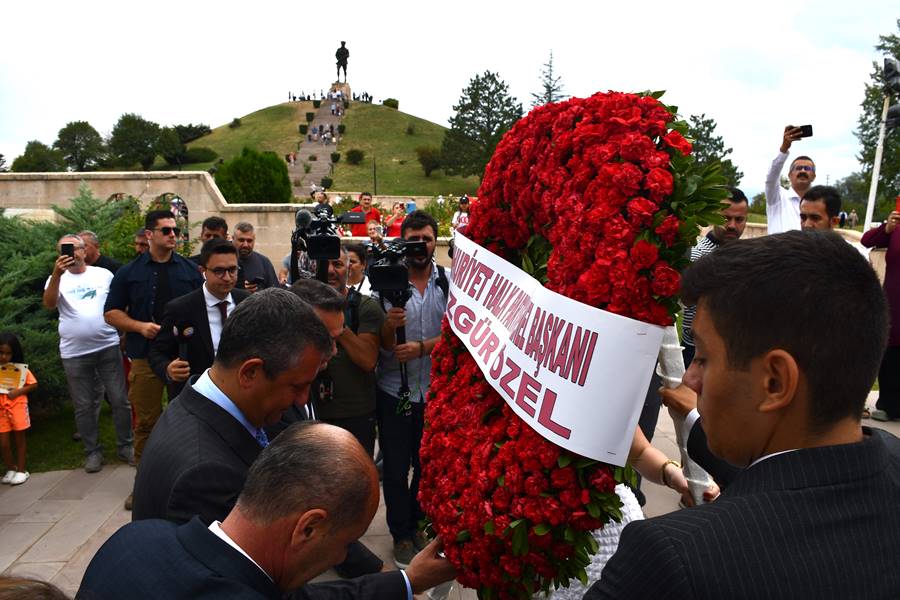 CHP Genel Başkanı Özel, Kütahya'da konuştu