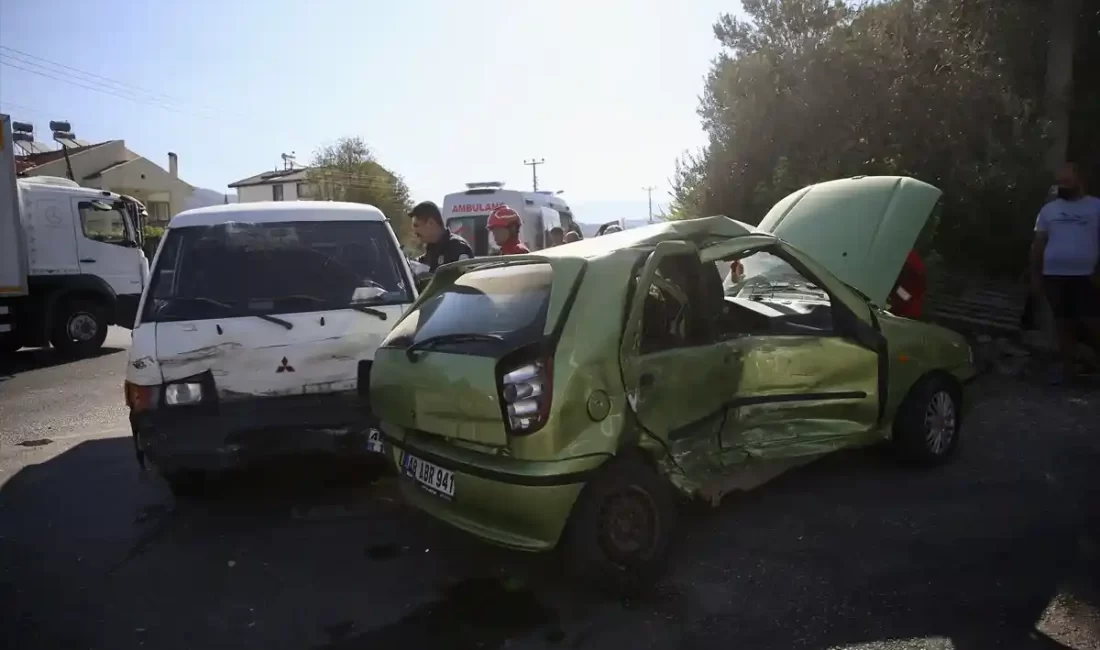 Muğla'nın Fethiye ilçesinde kamyonet