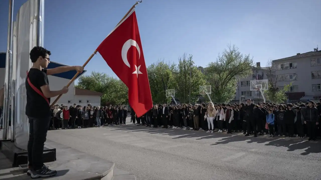 İsimleri Türkçe olmayan 30 okulun ismi değişecek