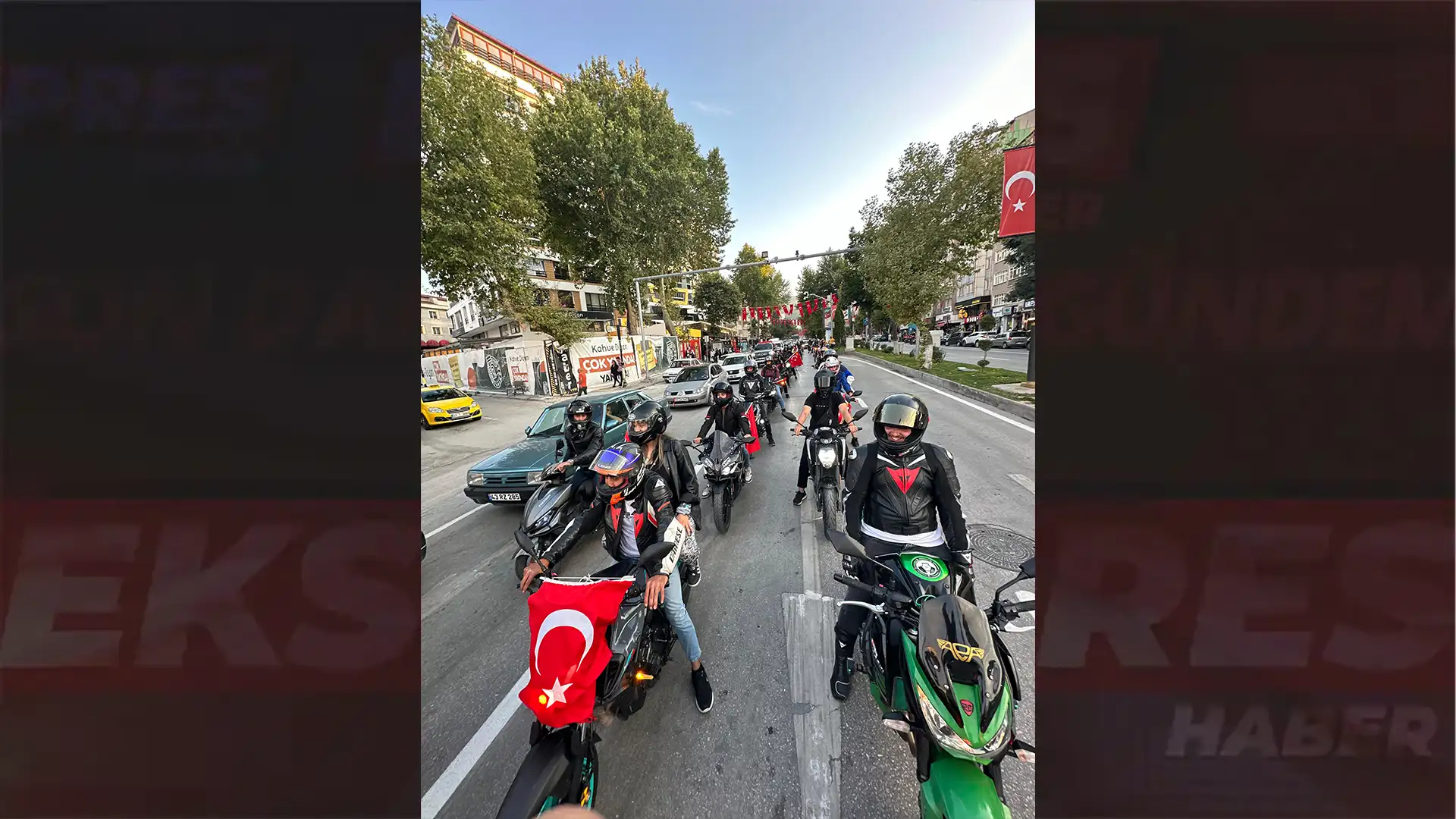 Kütahya’da motosiklet tutkunları 30 Ağustos için sürdü 